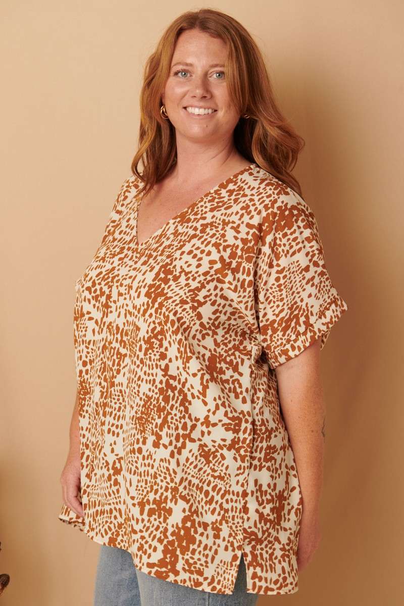 ABSTRACT PRINT DOLMAN SLEEVE TOP (Plus)
