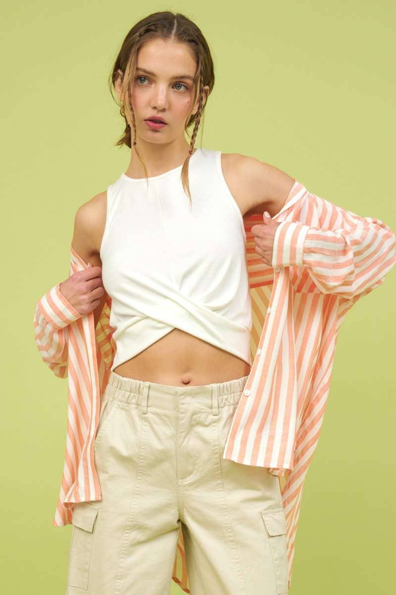 TWIST FRONT SLEEVELESS CROP TOP
