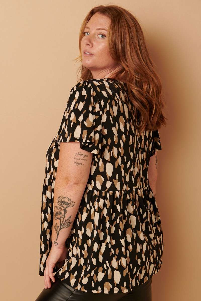ABSTRACT PRINT BABYDOLL KNIT TOP (Plus)