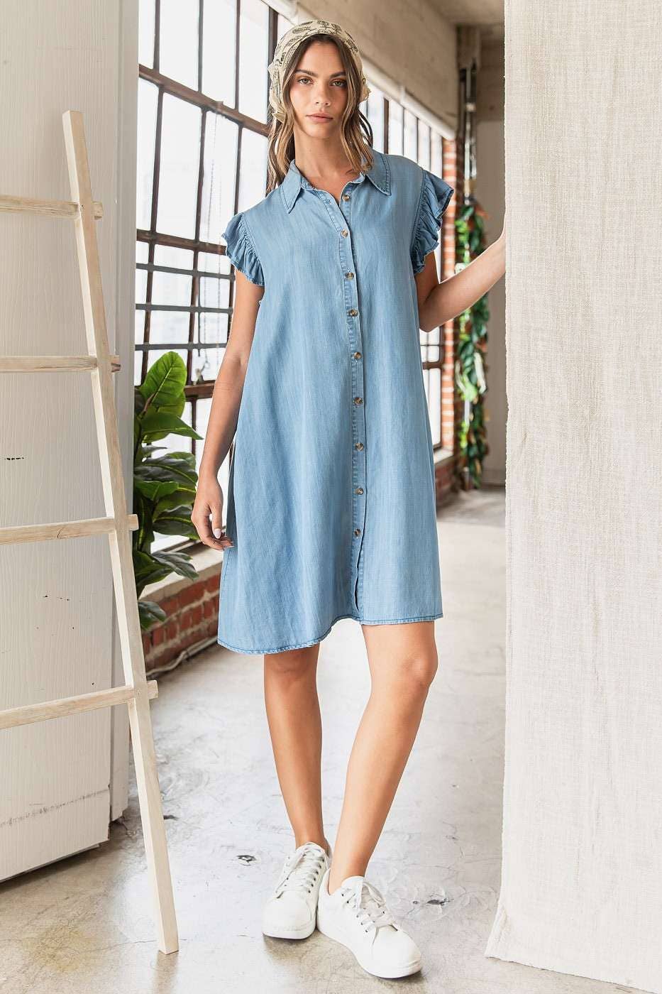 WASHED CHAMBRAY RUFFLE SLEEVE BUTTONED MINI DRESS