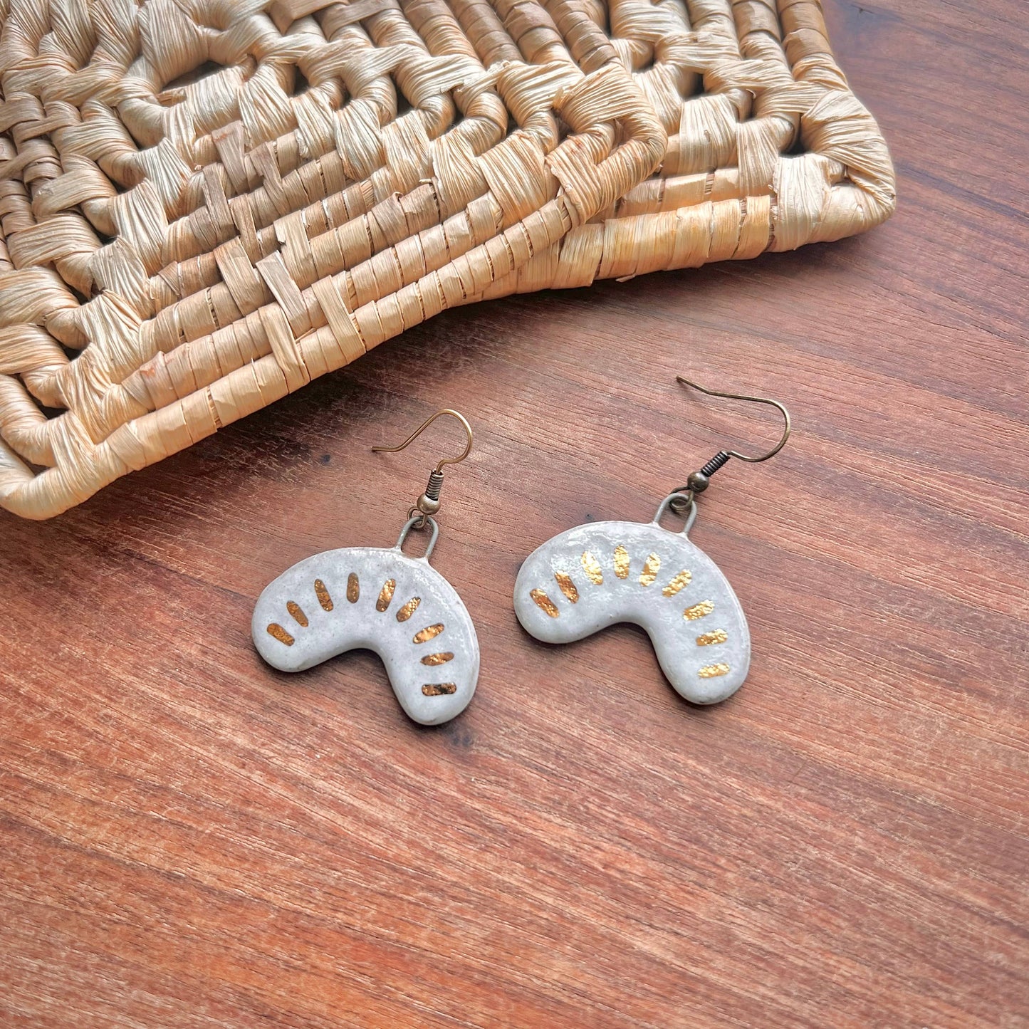 Textured White Golden Arch Earrings
