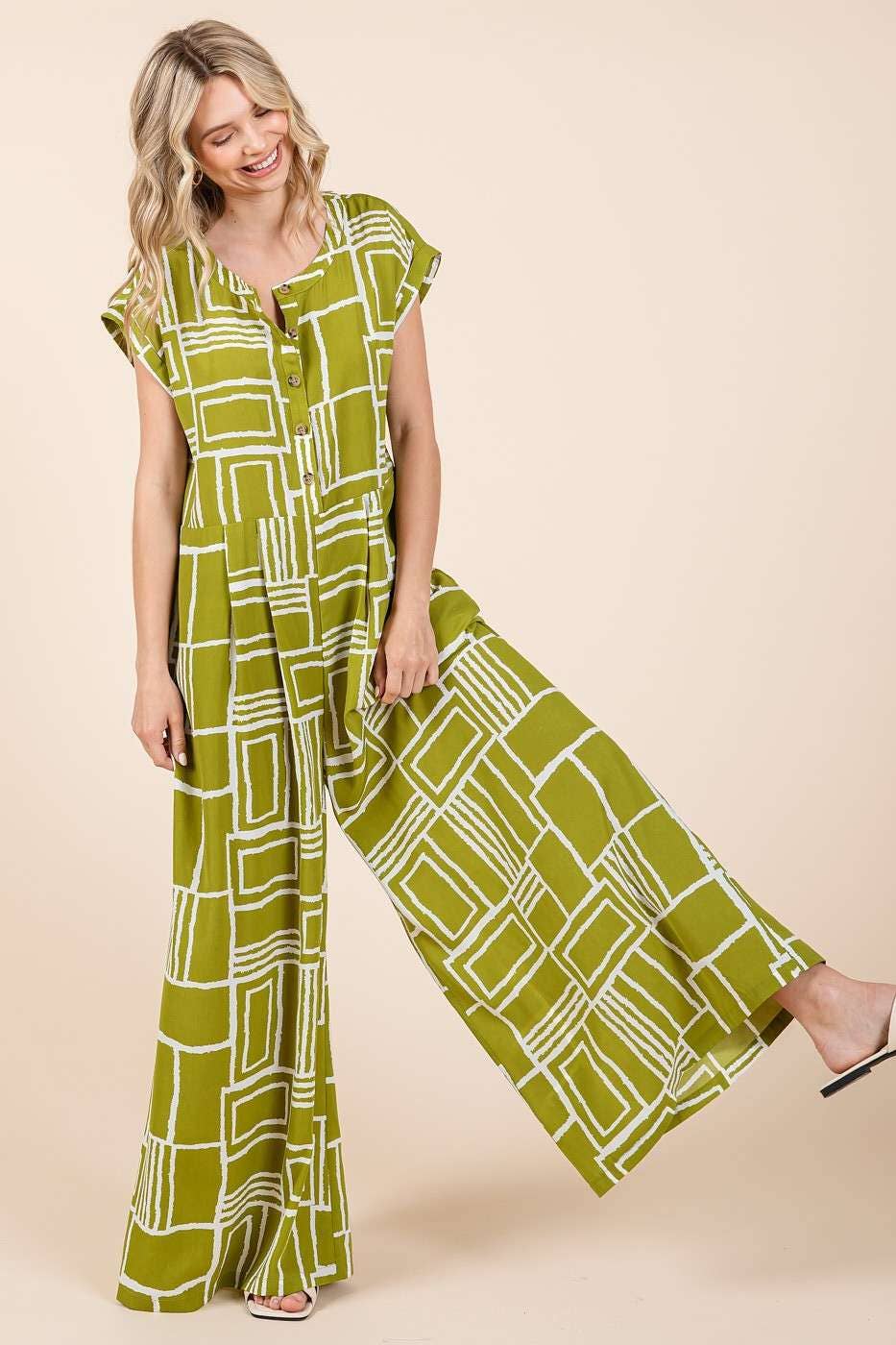 GEO PRINT PLEAT BUTTON DOWN SHORT SLEEVE JUMPSUIT