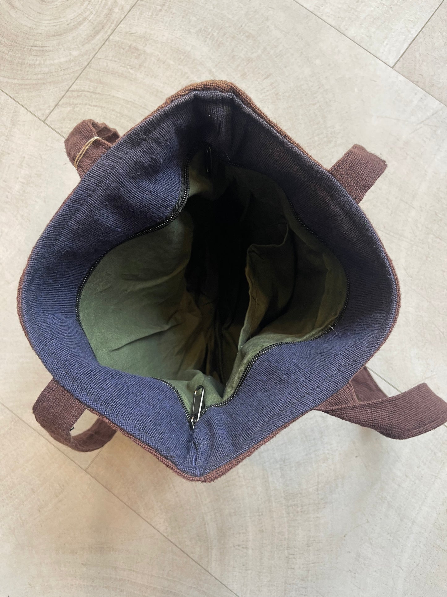 Earth Divas Pocket Hobo Bag