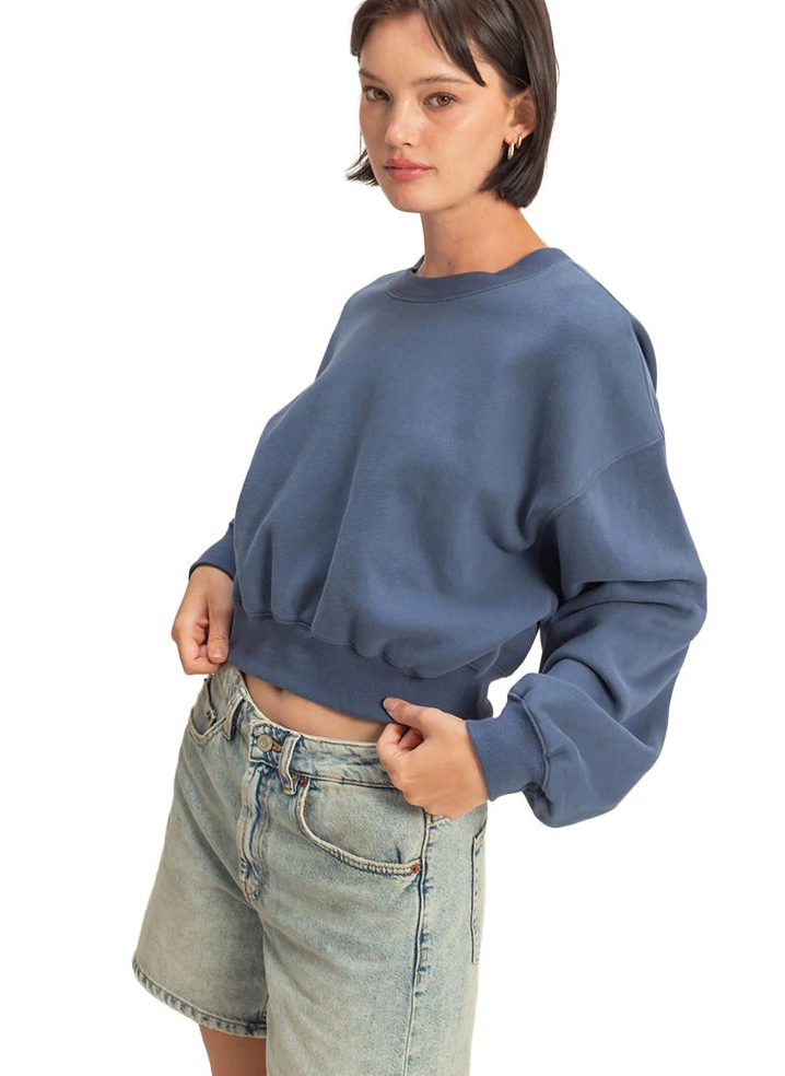 Everyday Cropped Long Sleeve Sweatshirt