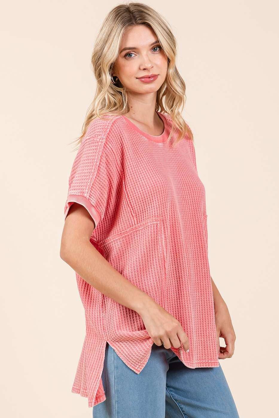MINERAL WASH WAFFLE KNIT SEAM DETAIL TUNIC TOP: PASSION CORAL