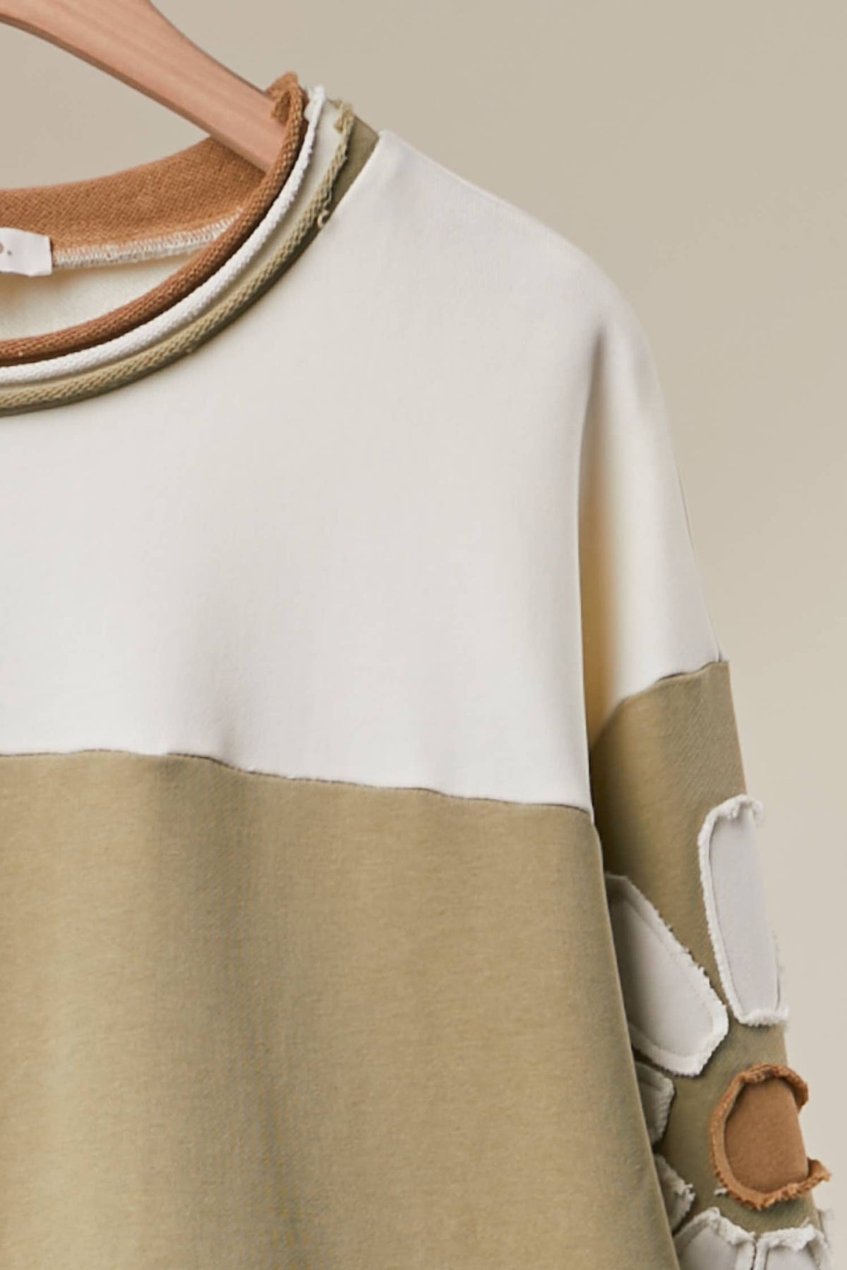 Colorblock Daisy Graphic Top