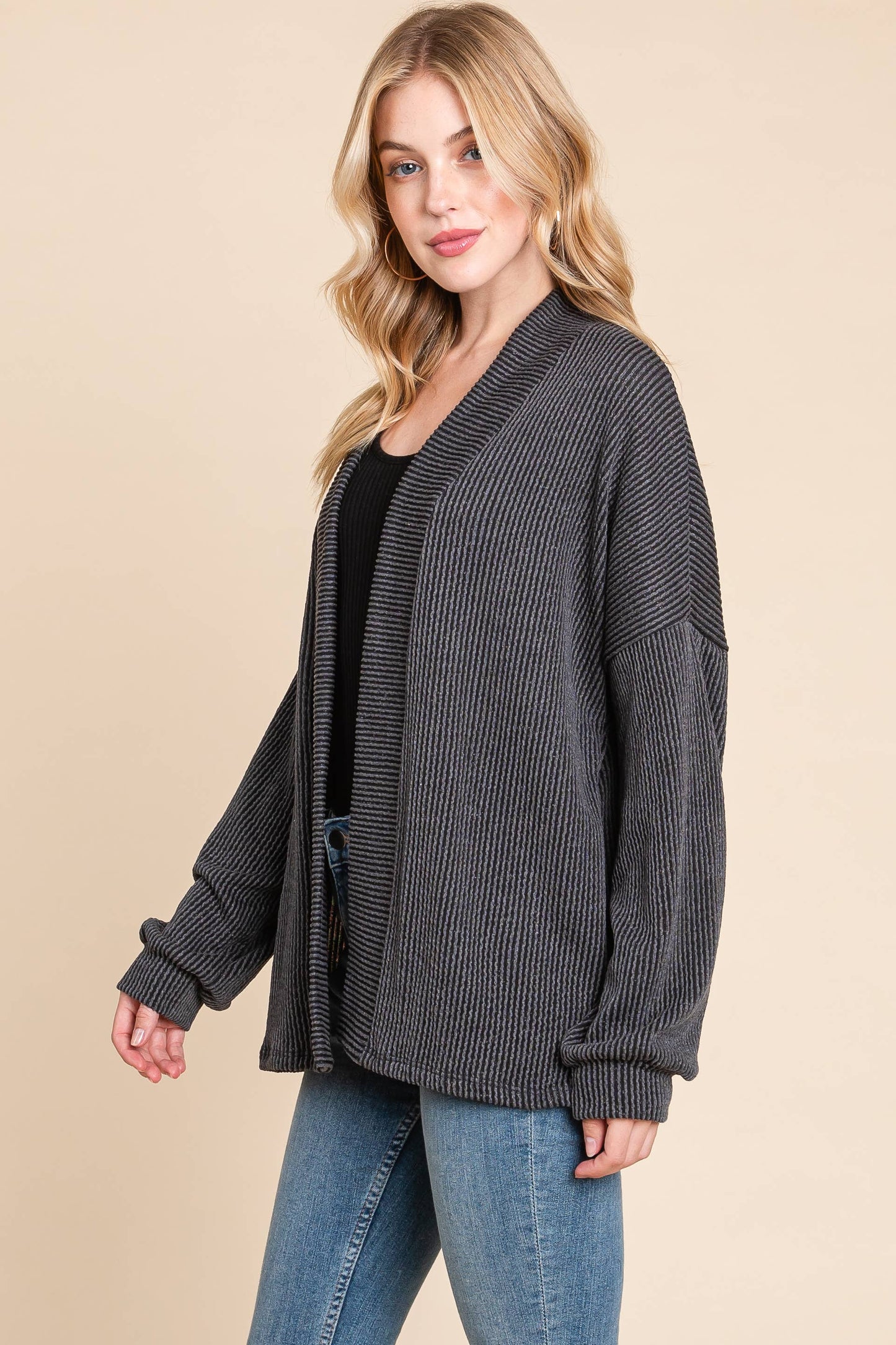 RIBBED CROP CARDIGAN