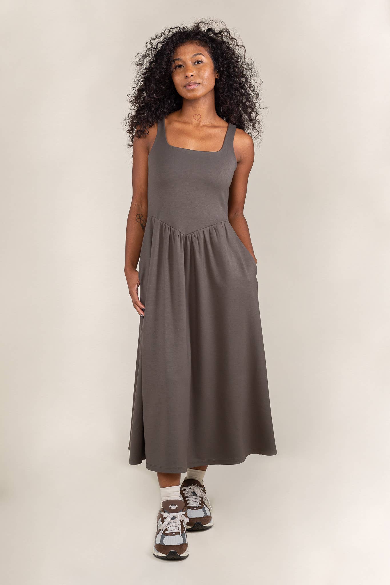 Tomo Arches Dress in Olive Color | Basic Swing Midi