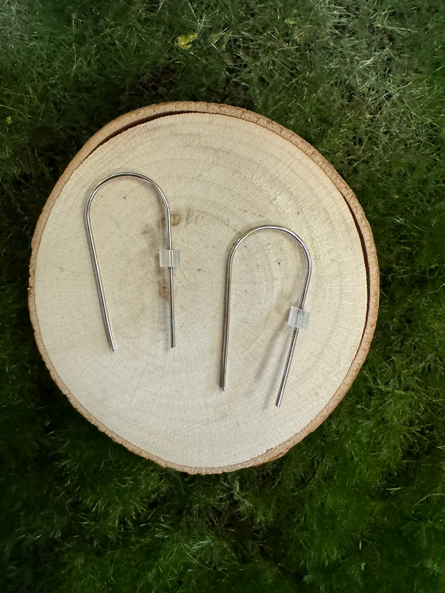 Simple Horseshoe Threader Earrings| Bijou by Sam