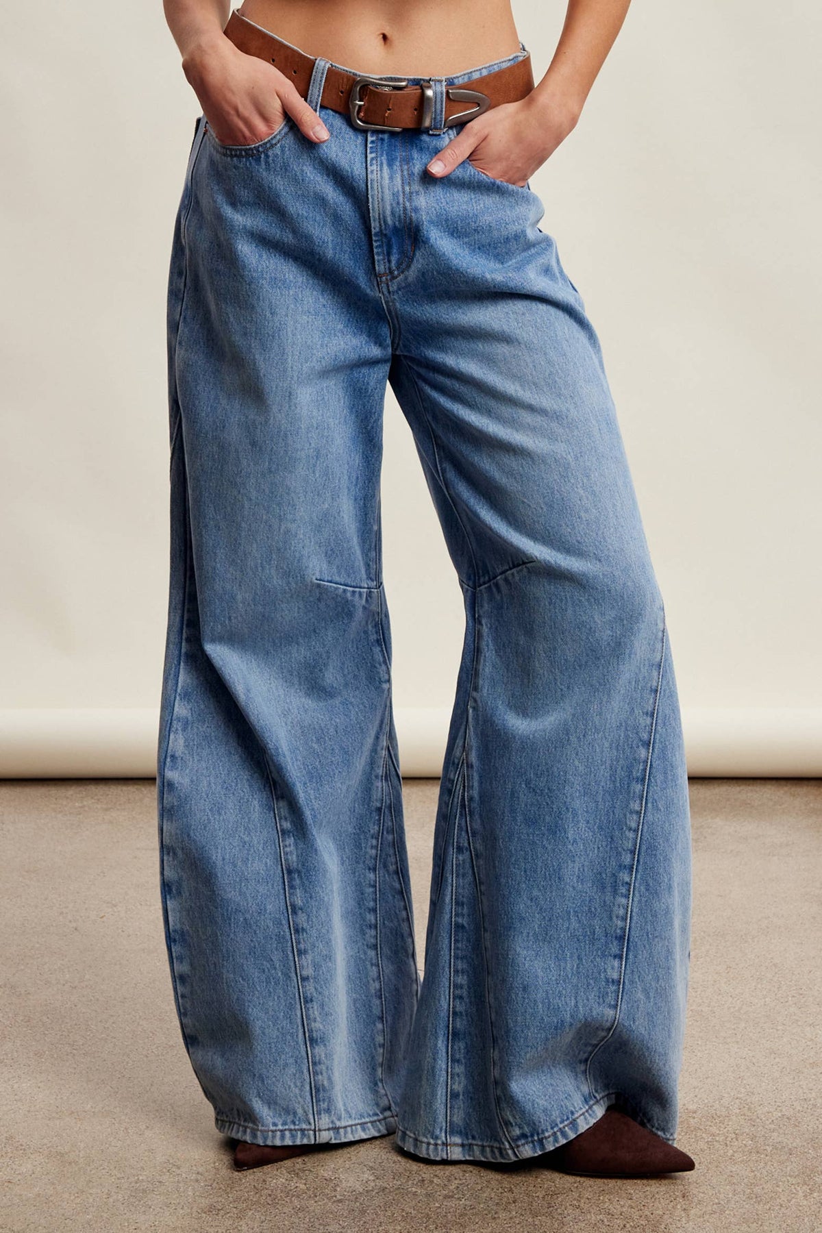 Wide-Leg Panel Detail Jeans