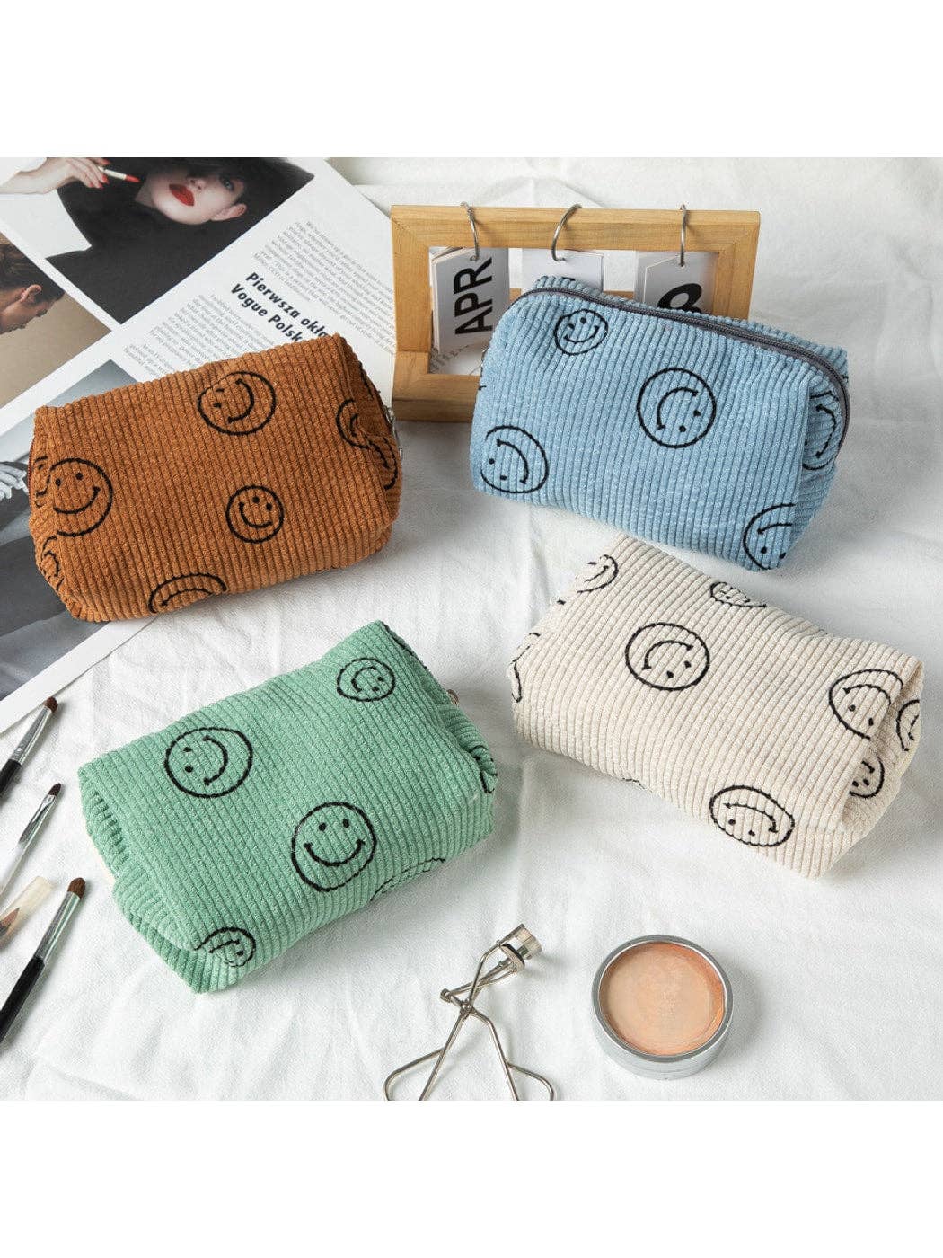 Smiley Print Cosmetic Organizer Bag