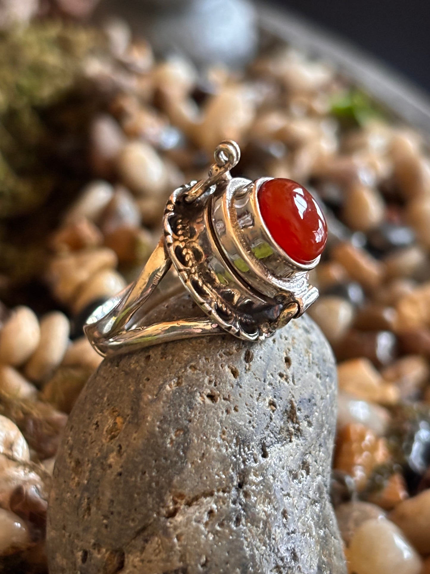 Carnelian handmade Poison Ring | Size 7