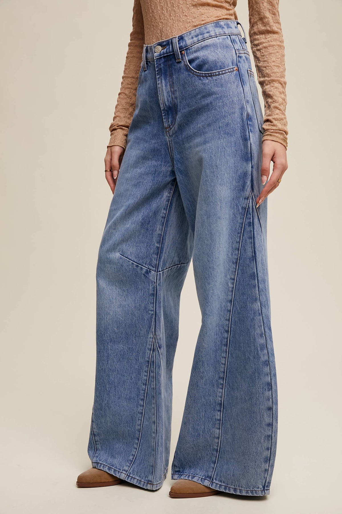 Wide-Leg Panel Detail Jeans
