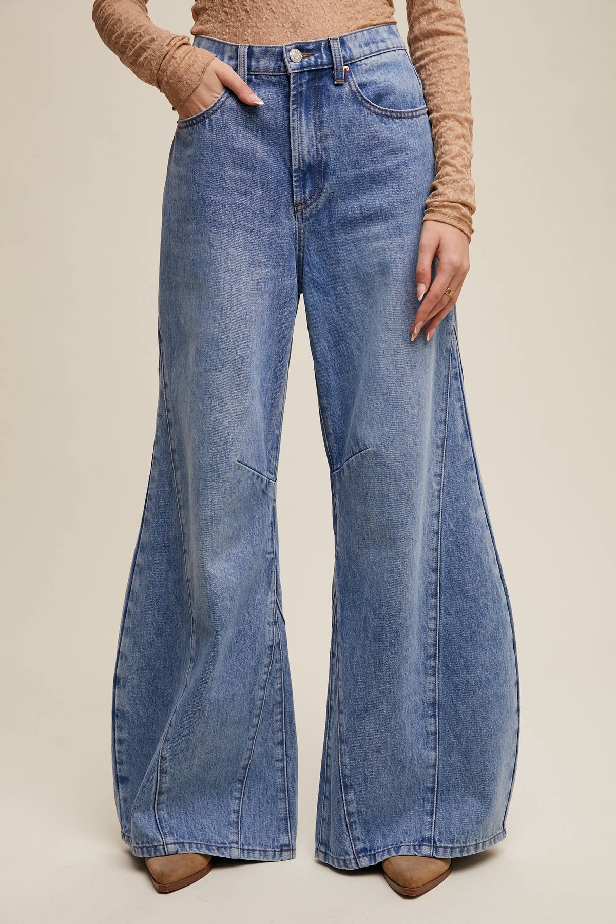 Wide-Leg Panel Detail Jeans