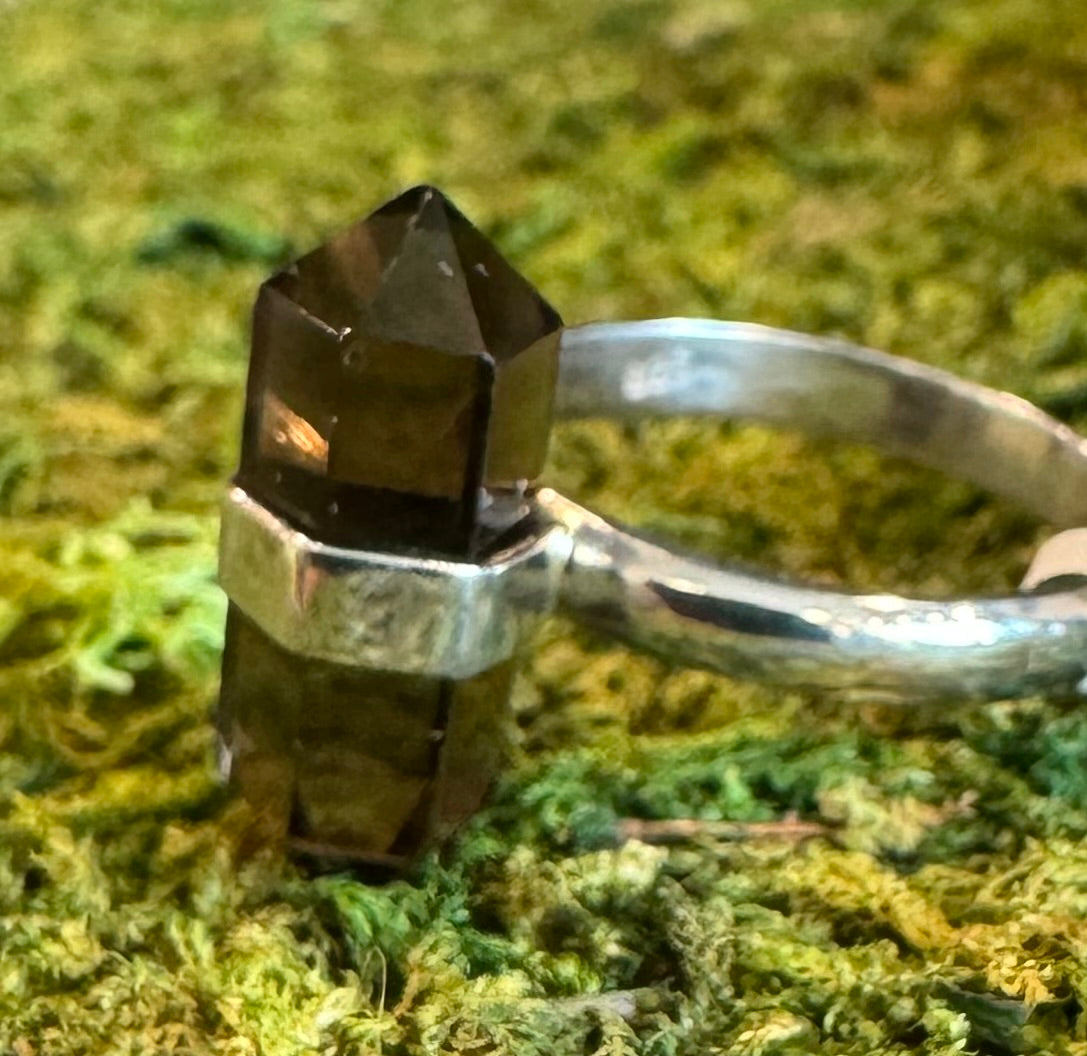 Smokey Quartz Point ring size 7