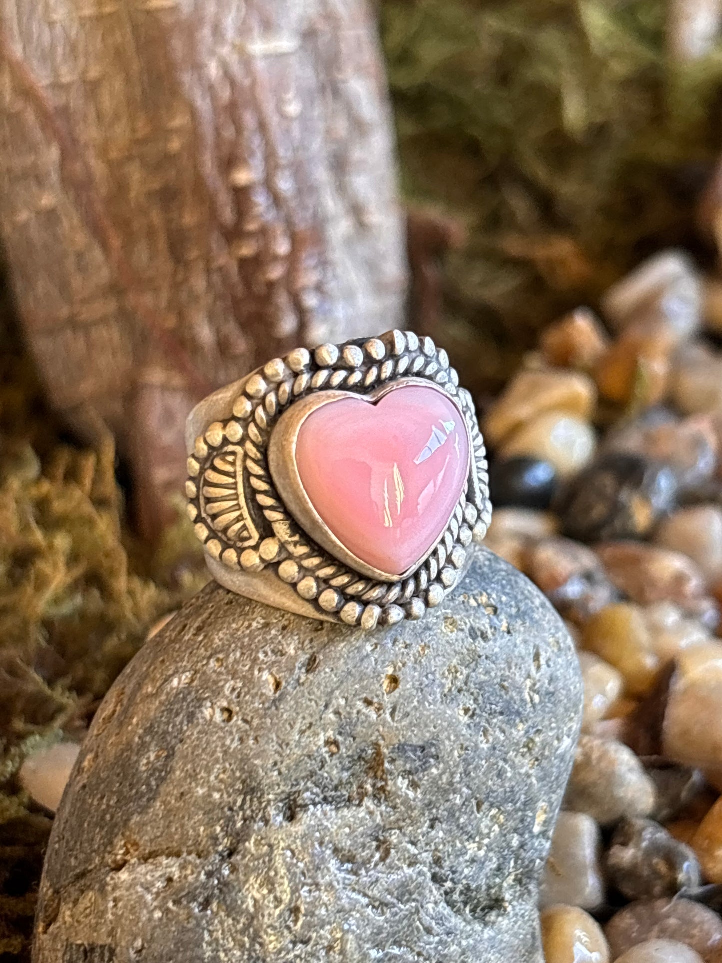 Pink Conch Heart-Shaped Ring | Size 7