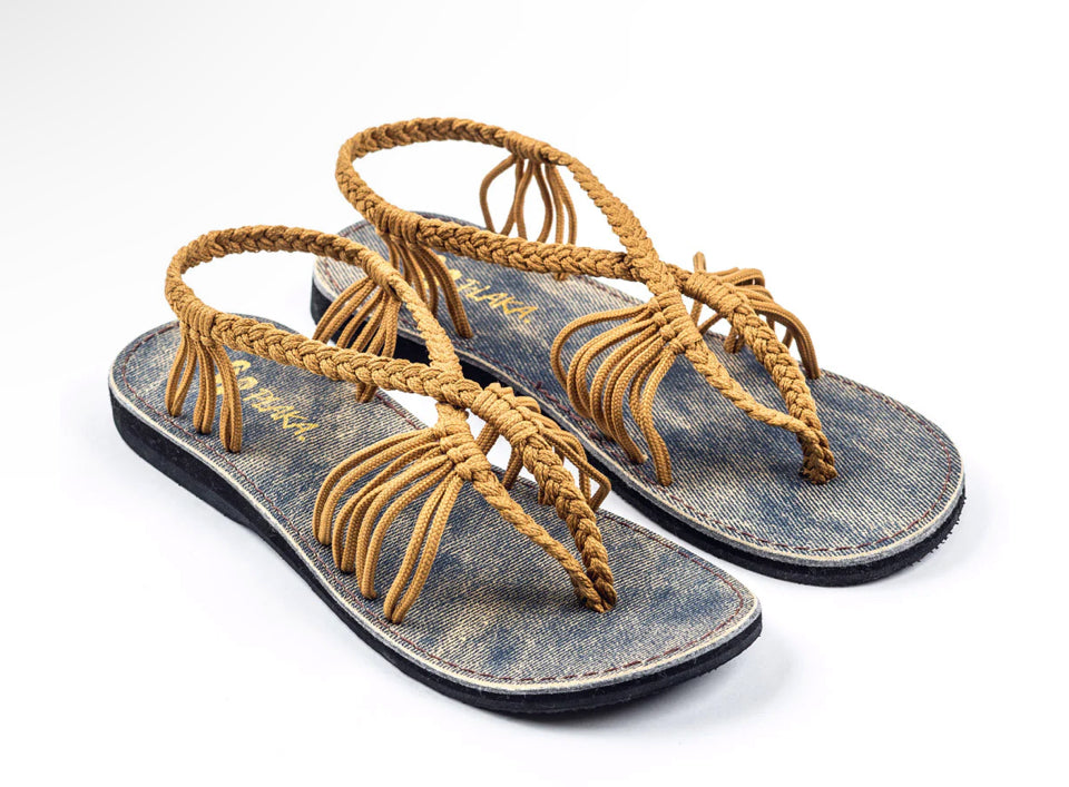 Plaka Seashell Sandals