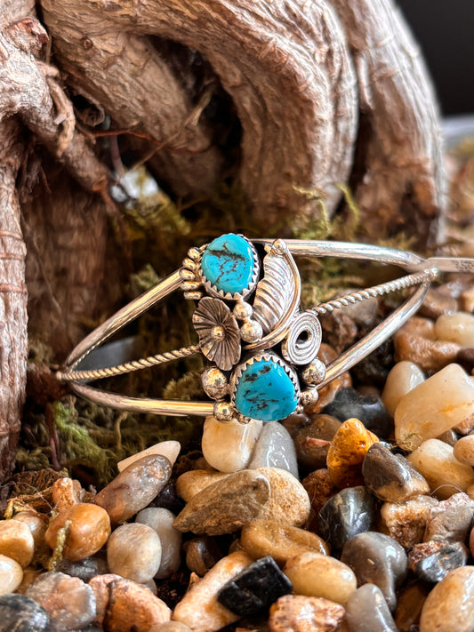 Kingman Turquoise Cuff Navajo made by Caroline Nez