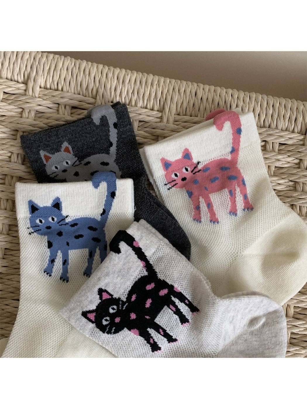 Cute Cartoon Cat Pattern Crew Socks