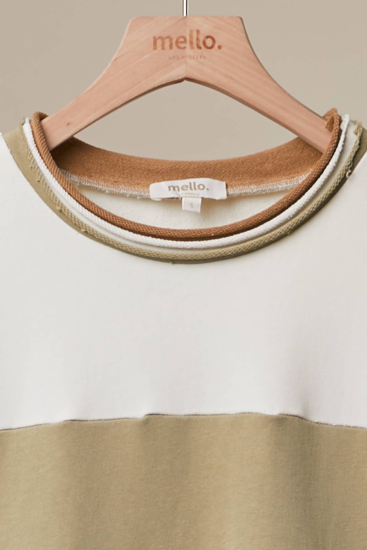 Colorblock Daisy Graphic Top