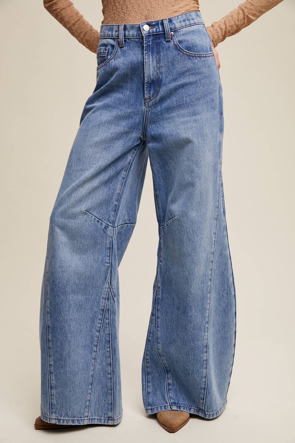 Wide-Leg Panel Detail Jeans