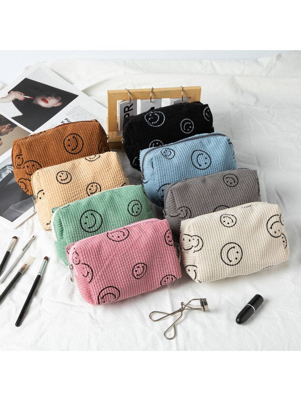 Smiley Print Cosmetic Organizer Bag